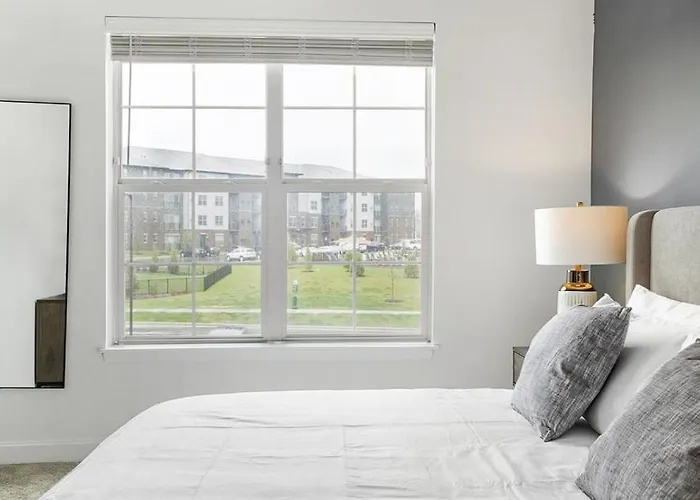 Apartment Landing - Modern With Amazing Amenities
